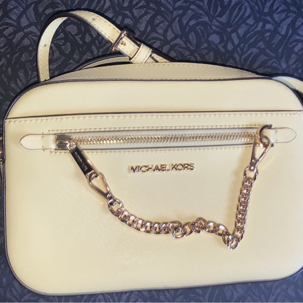 Michael kors crossbody purse